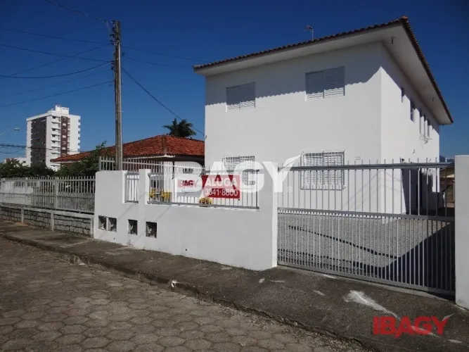 Excelente Apartamento 2 dormitório(s) em Centro - Palhoça