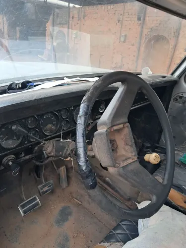 F4000 ano 90