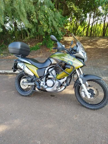 Transalp 700 ano 2012 com ABS
