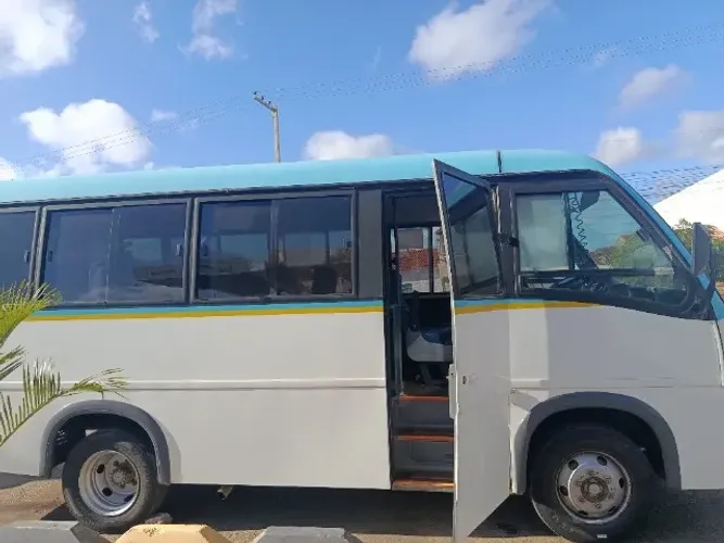Micro ônibus V8 a venda