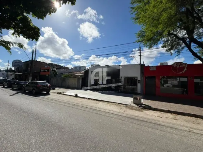 Ponto comercial de 175m² em excelente localização na Amélia Rosa