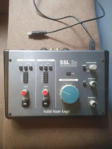 Interface De Áudio Solid State Logic Ssl 2 Studio