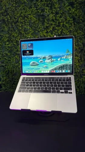 MACBOOK PRO 2020 16GB RAM + GARANTIA