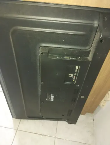 Televisão de 43 polegadas porém não está funcionando