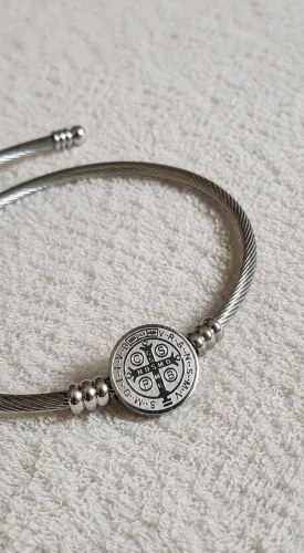 Pulseira em prata medalha de São bento