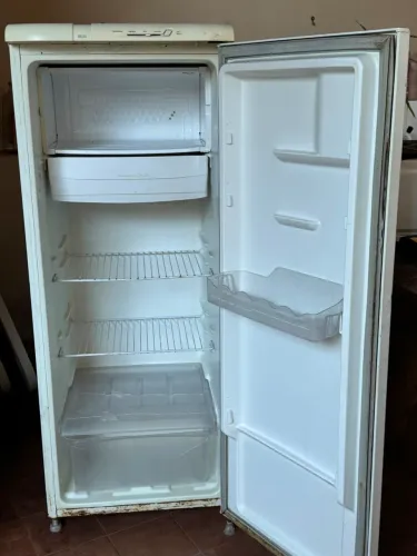 Vendo geladeira usada