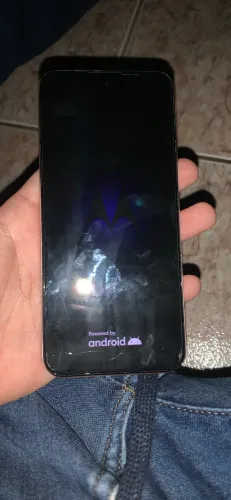 Em bom estado funciona tudo só está sem o botão de volume 