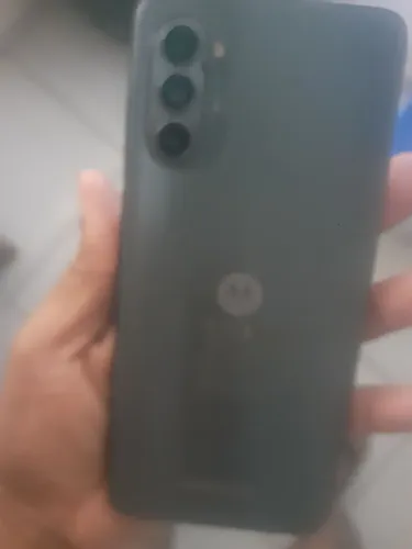 Vende se um moto g 56 ,porém esta Bom só a tela que estar travada.