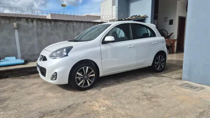 Nissan March SL 1.6 16V Flexstart 5P Aut. 2018
