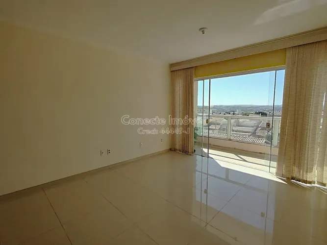 Apartamento com AMPLA SALA DE ESTAR E LINDA VISTA PARA O HORIZONTE, 2 Dorm (sendo 1 suíte)
