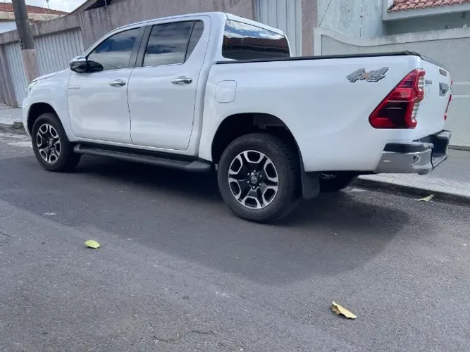 Toyota Hilux CD SRX 4X4 2.8 TDI 16V Diesel Aut. 2021