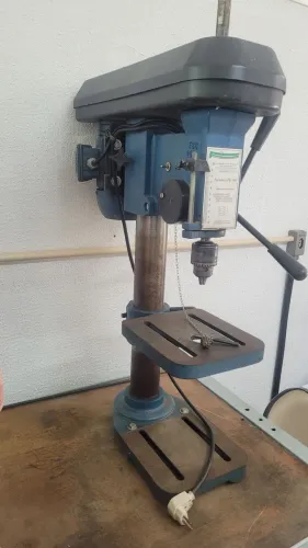 Furadeira Industrial de bancada FB 160 Ferragens Santa Catarina 5/8" I