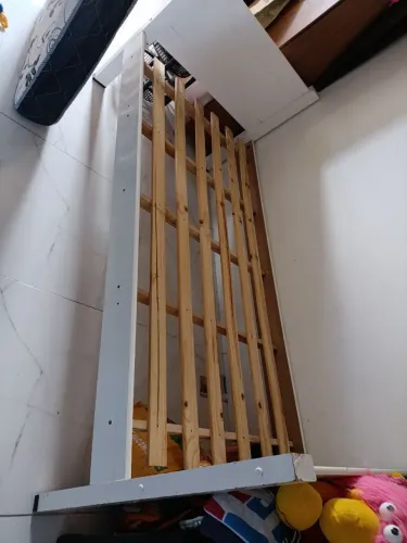 Cama de solteiro com colchão