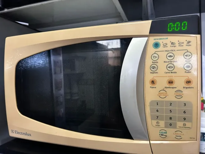 Micro-ondas tudo funcionando