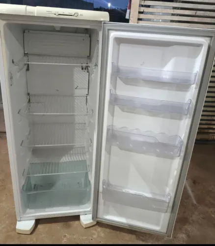 Freezer barato