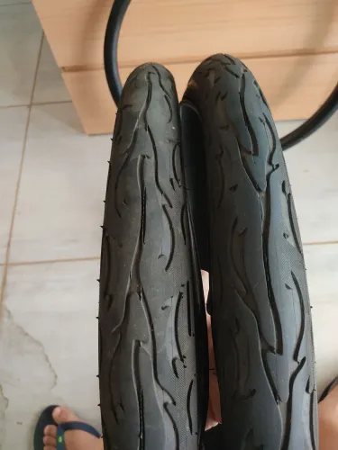 Vendo pneus kenda flame semi novo aro 26