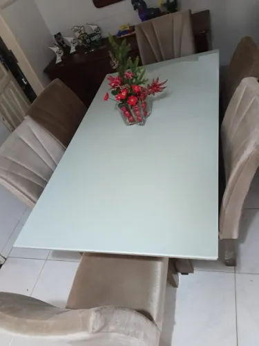 Mesa p/ sala de estar 6 lugares com tampão de vidro 