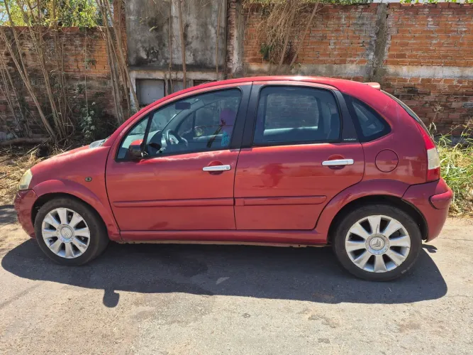 Citroen C3 Exclusive 1.4 Flex 8V 5P 2011