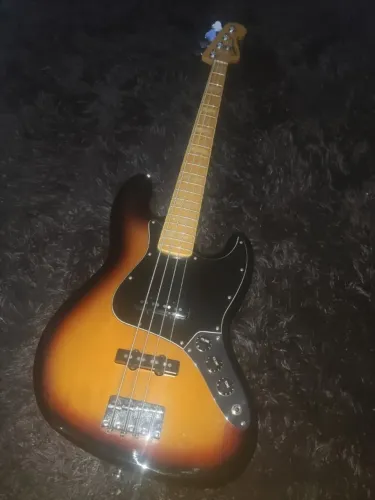 Contrabaixo Jazz Bass Squier by Fender