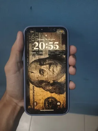 iPhone Xr com o vidro da câmera traseira quebrada