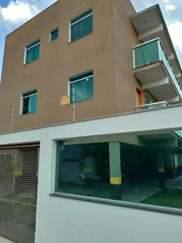 Quitinete (kitnet) com área privativa e vaga para carro no Bairro João Pinheiro