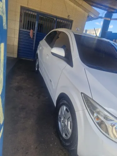 Chevrolet Onix JOY Hatch 1.0 8V Flex Mec. 4P 2017