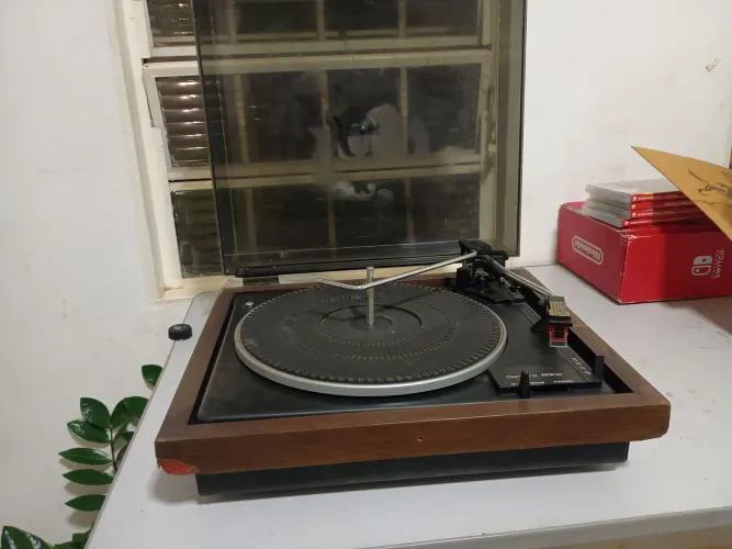 Vitrola gradiente Gerrard 630s e amplificador gradiente model 120