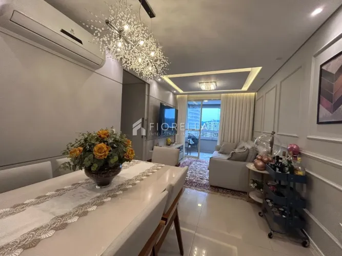 Apartamento com 03 dormitórios, sendo 01 suíte, vista mar, em Campinas, São José/SC.