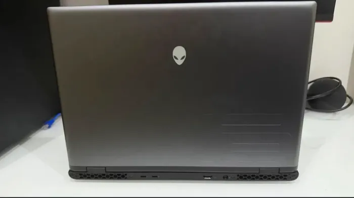 Notebook alienware m16 r2 i9 185 32gb 2tb rtx 4070