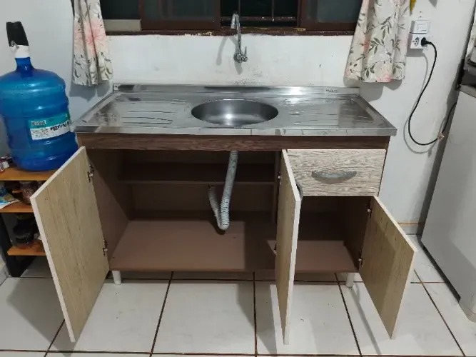 Pia de cozinha + armário
