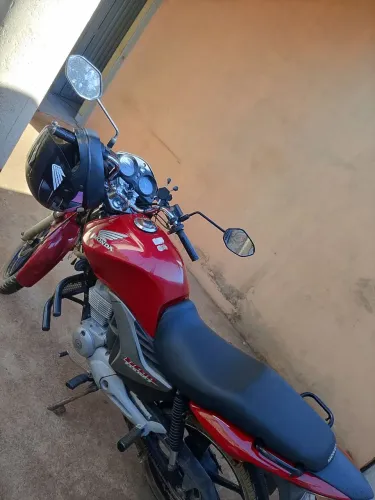 Vendo moto em dias 