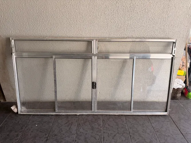 Janela vitro 2,00x1,00 alumínio com vidro 