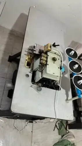 Máquina overlock siruba industrial barato funcionando cartão