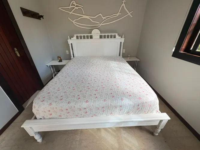 Cama Queem madeira