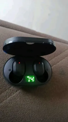 Fone Bluetooth TWS Sem Fio com Display LED e Estojo de Carregamento