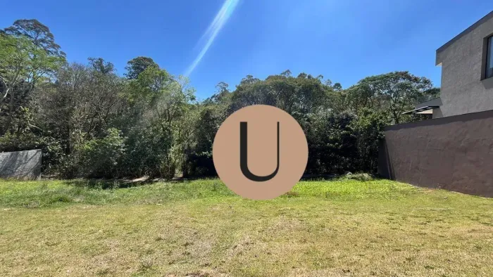 Terreno em Condomínio Fechado em Aldeia da Serra!