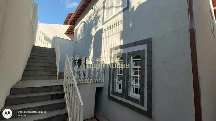 Casa espaçosa para alugar, 4 quartos sendo 1 suíte no Jardim Europa, Volta Redonda, RJ