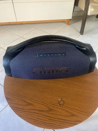 vendo caixa de som a bateria muito boa 1200,00 com nota fiscal