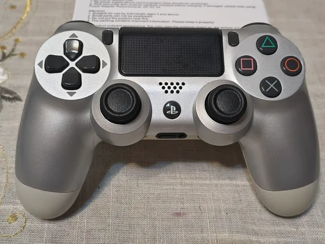 Controle Playstation 4 Prata Original, ótimo estado