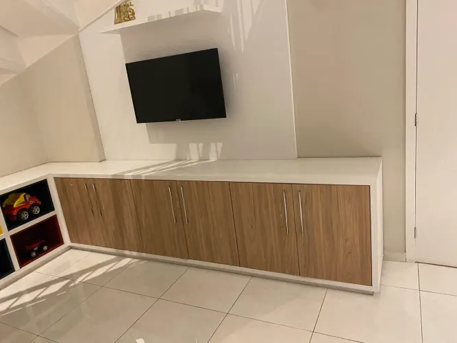 Armário/Balcão Planejado com 6 Portas