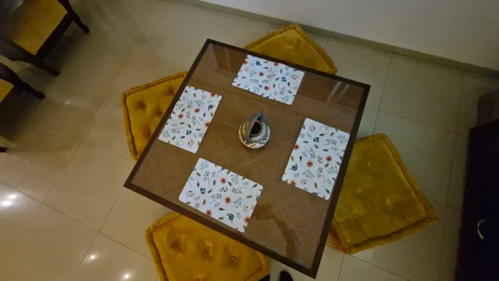 Mesa de centro Quadrada para jantar oriental 120x120, com 4 almofadas, RIMA RIMA MÓVEIS 