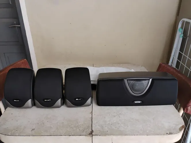 Caixas de som Philips para receiver