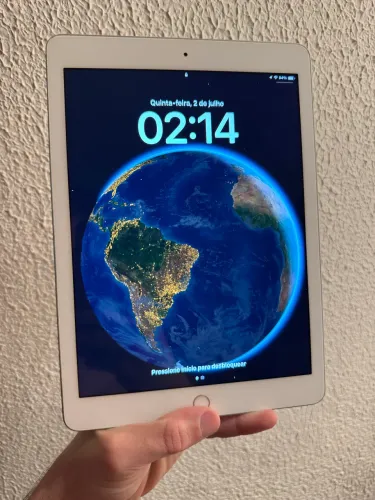 iPad 6 em perfeito estado + 2 cases