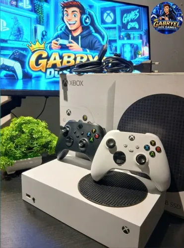 OPORTUNIDADE! XBOX SERIES S + LACRE DE FÁBRICA!