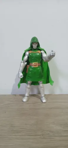 Boneco doutor destino marvel bootleg custom