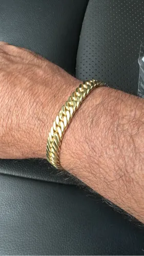 Vendo pulseira em prata banhada a ouro 18k nova zero tamanho 20cm