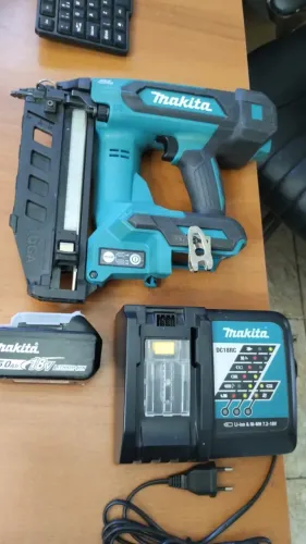 Pinador 64mm a Bateria 18V dbn601z Makita