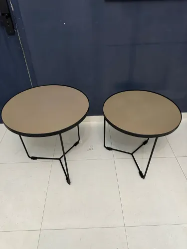 Mesa de canto duplo