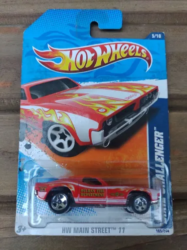 Miniatura Hot Wheels Dixie Challenger Dodge