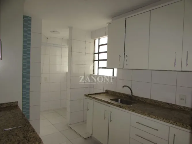 Locação de Apartamentos / Padrão na cidade de Maringá